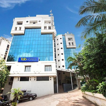 Fabhotel Savoy Suites Mumbai Airport Exterior foto